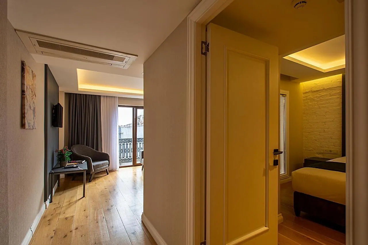 Moss Suites Hotel Istanbul 4*,