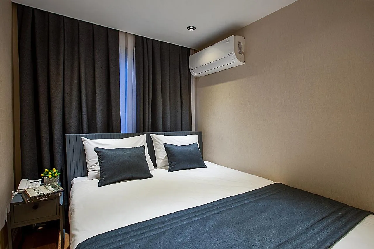 Moss Suites Hotel İstanbul 4*,