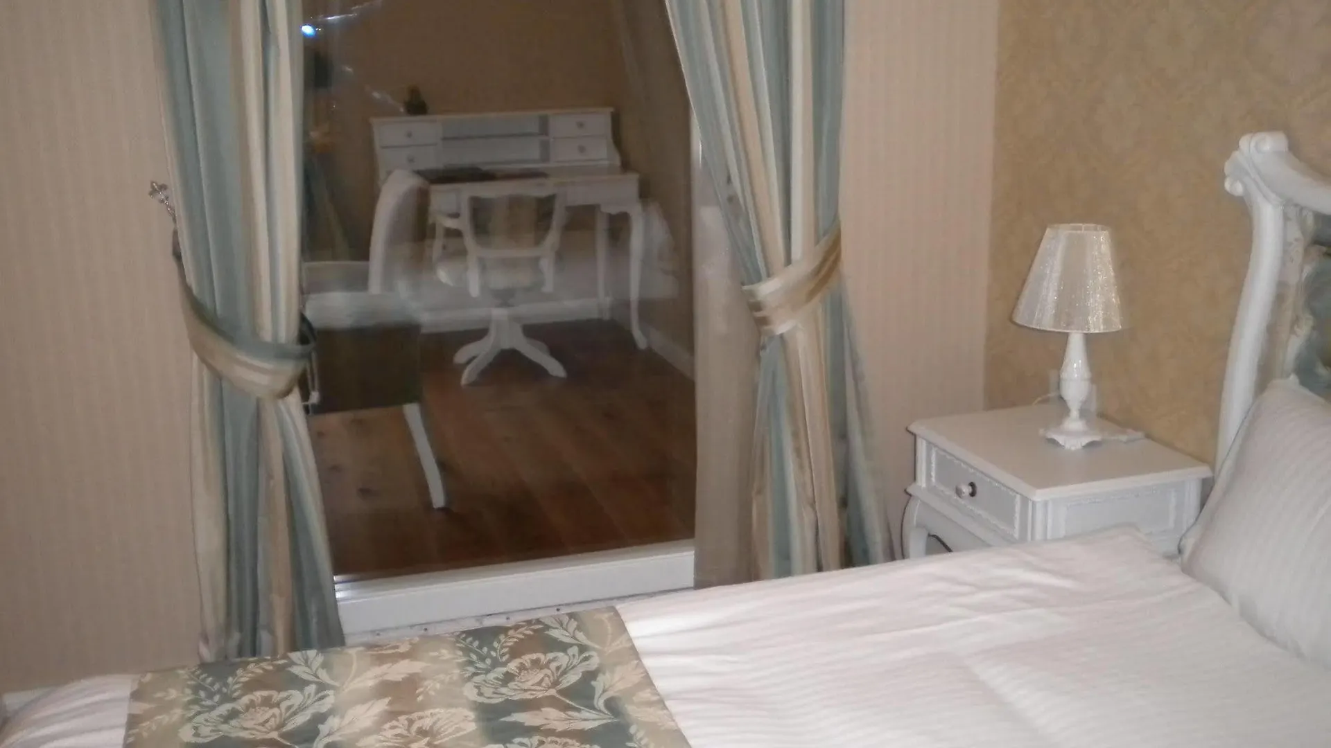 Moss Suites Hotel İstanbul 4*,